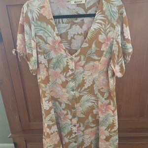 Rip Curl Tropical Floral Midi Dress - neutral colors, Hawaiian print.